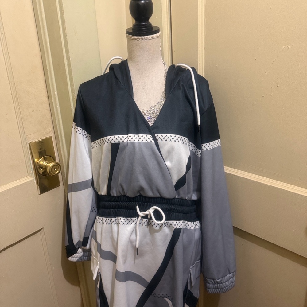 Bundle Long Sleeve Dresses - Picture 10 of 11